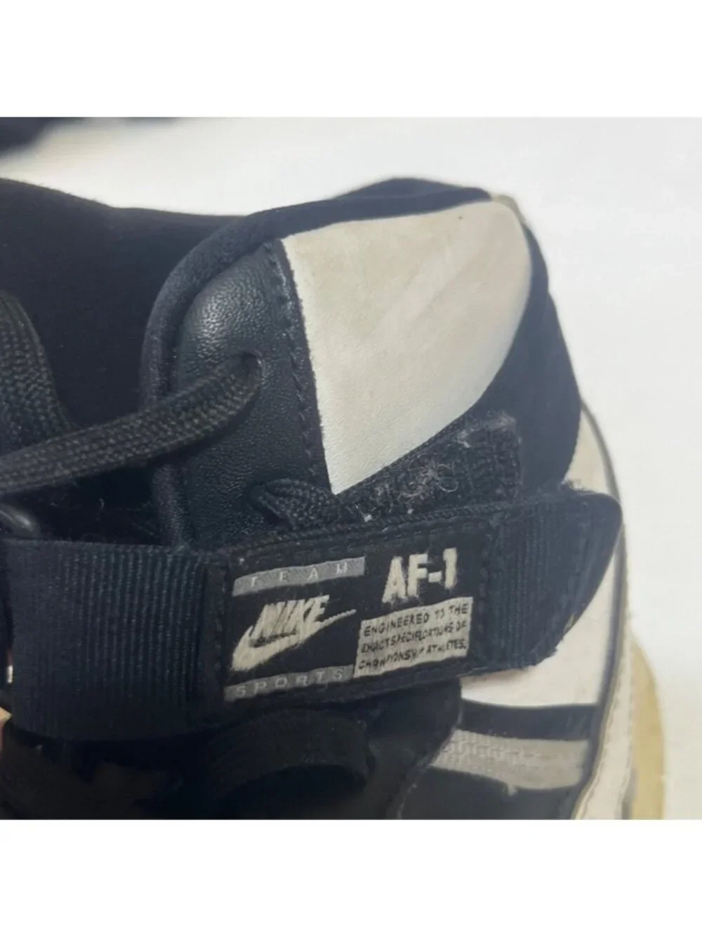 Nike Air Force 1 High Top Sneakers Black White Size 10.5 Pre-Owned